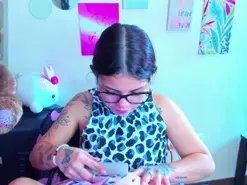 Amateur Adult Webcams of Emma_boo