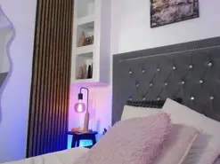 Amateur Live Sex of Ana_Moon