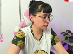 Amateur Live Sex Cam of hot_moon_18