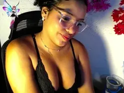 Amateur Live Sex of chleo_rosse