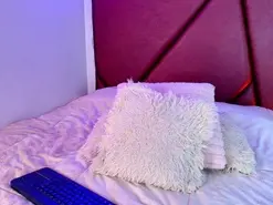 Amateur Live Sex Cam of Lexi_Howard_