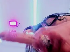 Amateur Live Sex Cam of GabyBrowm