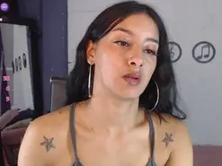 Amateur Free Porn Cam of Skinny_Yizz