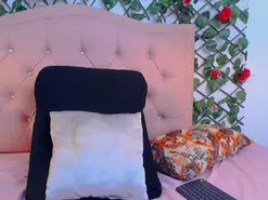 Amateur Adult Webcam of Lucy_Cute