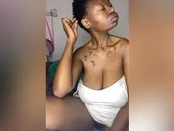 Amateur Free Porn Cam of TittyMonroe