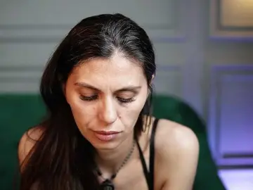 Bongacams Best Webcam of LucyBook