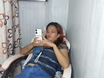 Bongacams Free Porn Cam of Asiankitties