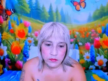 Bongacams Nude Webcam of indianroxy