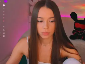 Bongacams Nude Webcam of MaybeBabeTV