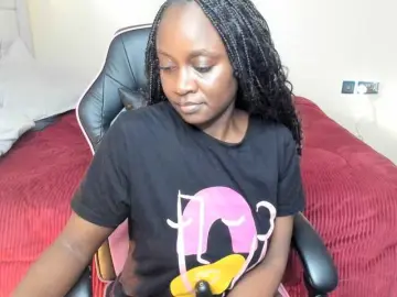 Bongacams Watch Live Sex Cams of Trizzytariaa