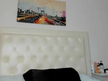 Bongacams Sex Cam of rouse-sexy-hotxx77