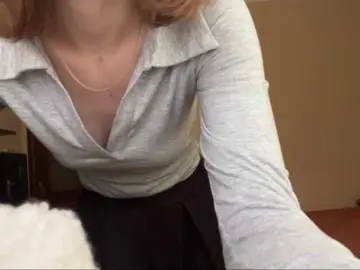 Bongacams Watch Live Sex Cams of babybloonde