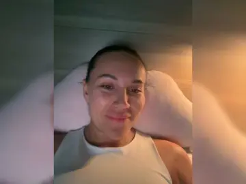 Bongacams Nude Webcam of QWEENII