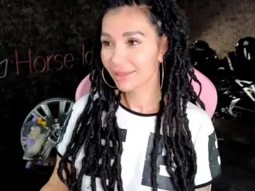 Bongacams Nude Webcam of -BABAYAGA-