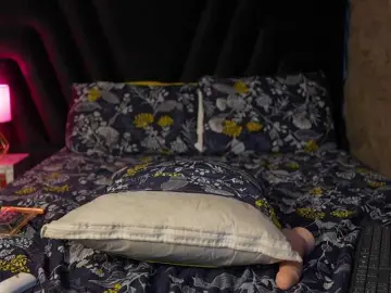 Bongacams Free Live Porn of HoneyHips