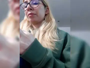 Bongacams Watch Live Sex Cams of LittleSammy