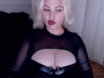 Bongacams Private Sex Chat of Mistress-Marilyn