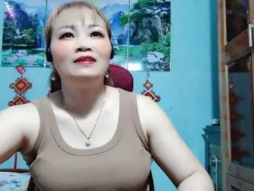 Bongacams Watch Live Sex Cams of Linhanhsex2k