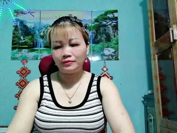 Bongacams Watch Live Sex Cams of Linhanhsex2k
