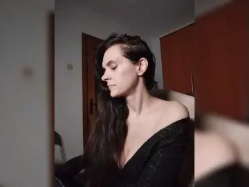 Bongacams Live Porn of SexQueen11