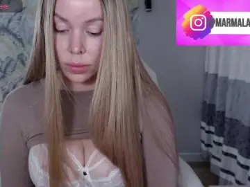 Bongacams Sex Cam of Foxymoxy19