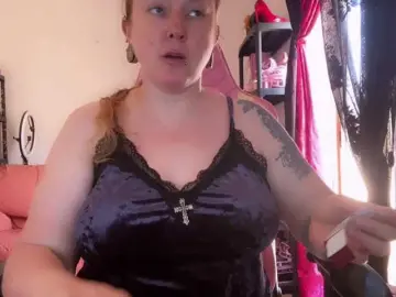 Bongacams Live Sex Cam of NylonQueen