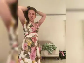 Bongacams Live Sex Cam of Alisasqrl