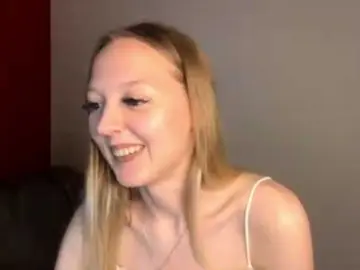 Bongacams Best Webcam of QueenieGroos