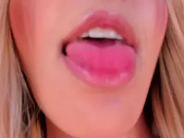 Bongacams Watch Live Sex Cams of MelissaMoore
