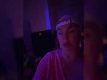 Bongacams Watch Live Sex Cams of MadisonLove
