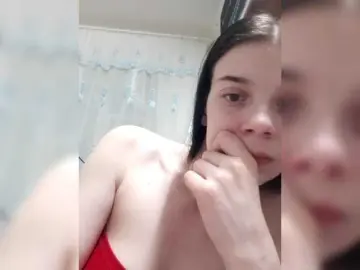 Bongacams Sex Cam of ShellBixAngeLL
