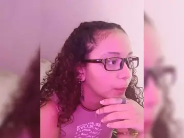 Bongacams Free Porn Cam of milanxbunny333