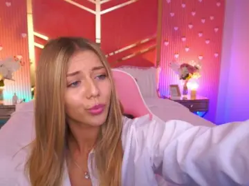 Bongacams Sex Cam of LoveeDove