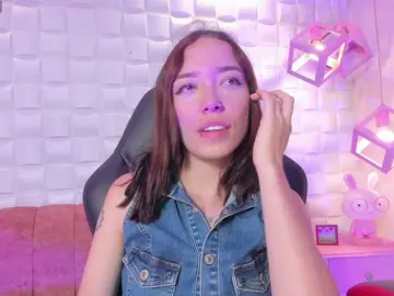 Bongacams Free Porn Cam of HarperWest
