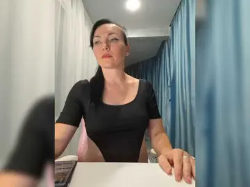 Bongacams Best live sex cam show of DIVORA