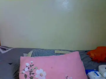 Bongacams Watch Live Sex Cams of Pearl-petite