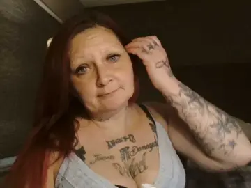 Bongacams Live Sex Cam of Adelaideskyy