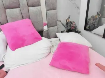 Bongacams Live Sex Cam of charlotte-111