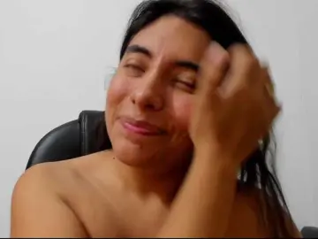 Bongacams Watch Live Sex Cams of emily118
