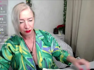 Bongacams Best live sex cam show of hunters-woman