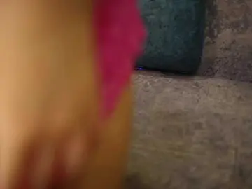 Bongacams Watch Live Sex Cams of blackcat142