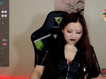Bongacams Free Porn Cam of LisaAsianFlower