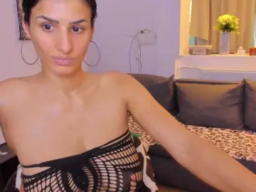 Bongacams Nude Webcam of Milfchelle
