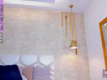 Bongacams Watch Live Sex Cams of AriiNovoa