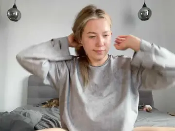 Bongacams Watch Live Sex Cams of AlyraSun