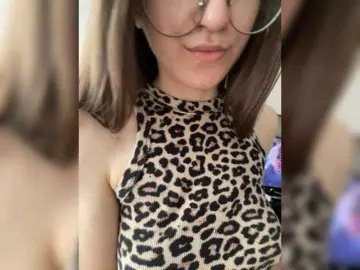 Bongacams Best live sex cam show of sweet-kiss22