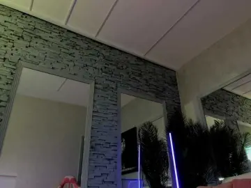 Bongacams Watch Live Sex Cams of Reina-Cummings