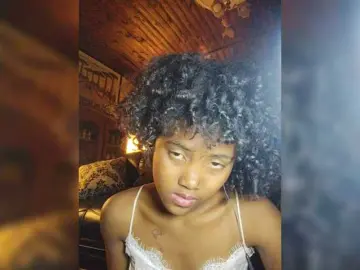 Bongacams Free Live Porn of Stella11