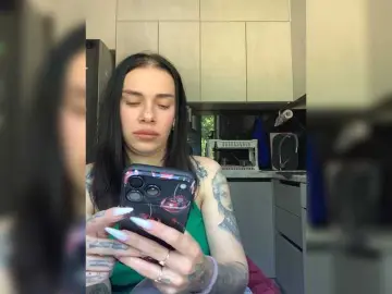Bongacams Private Sex Chat of MaidenCrystal