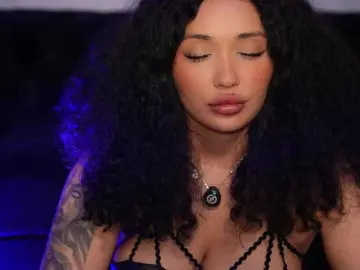 Bongacams Live Sex of Moan4u